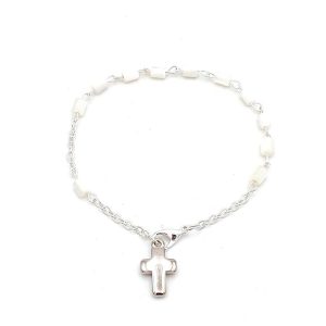 Pulsera denario con cristal efecto perla ovalada y cruz